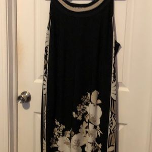 Studio. Sleeveless dress.